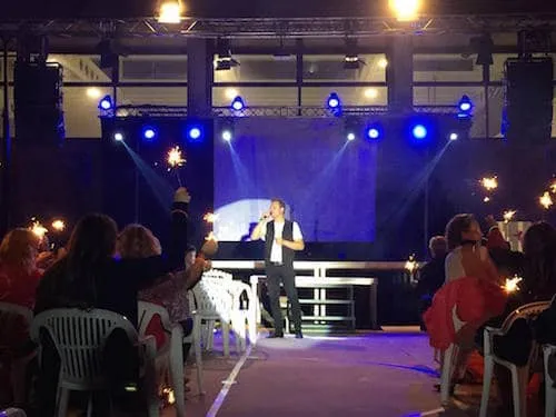 08 Cantante Vicente Segui En Chelva Actuacion Luz Seguimiento