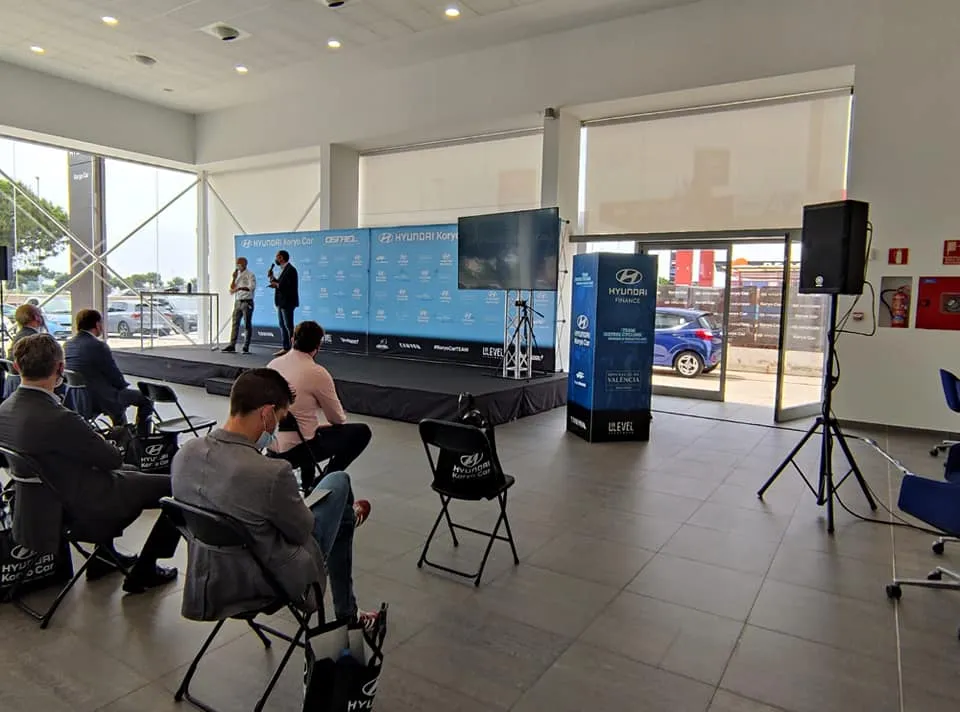 Evento Hyundai Tarima Sillas Megafonia
