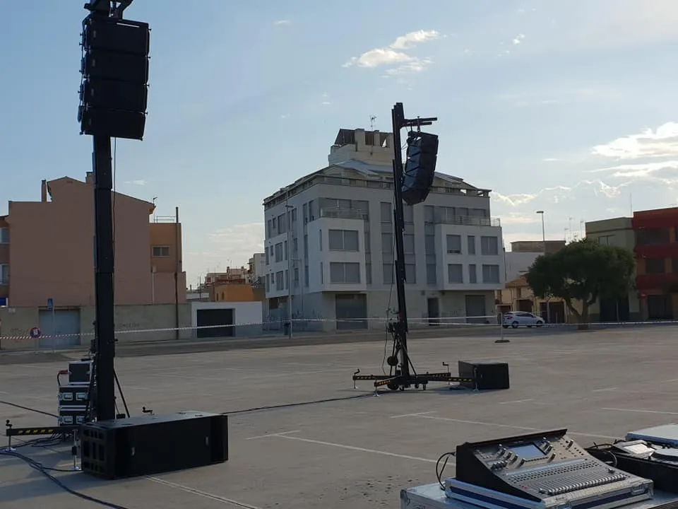 Sistemas Sonido Volado Para Grandes Aforos